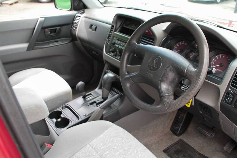 2002 MITSUBISHI PAJERO GLX LWB (4x4) NP