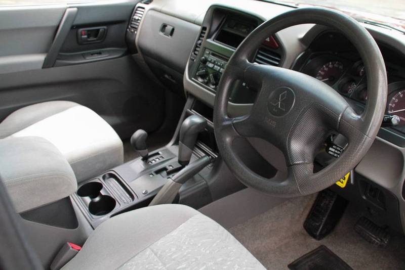 2002 MITSUBISHI PAJERO GLX LWB (4x4) NP
