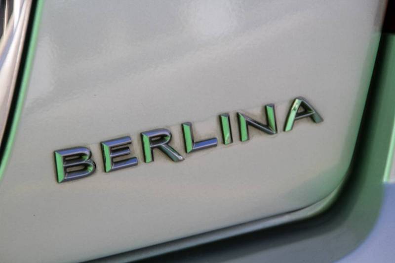 2005 HOLDEN BERLINA VZ