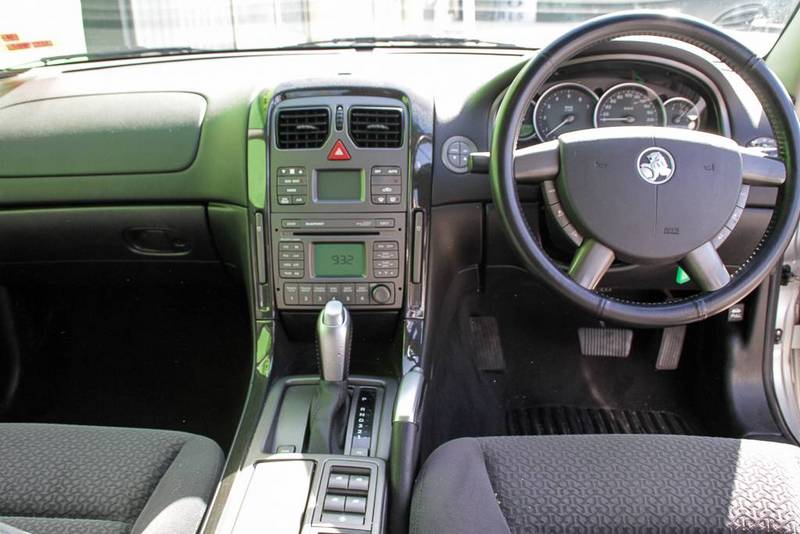 2005 HOLDEN BERLINA VZ