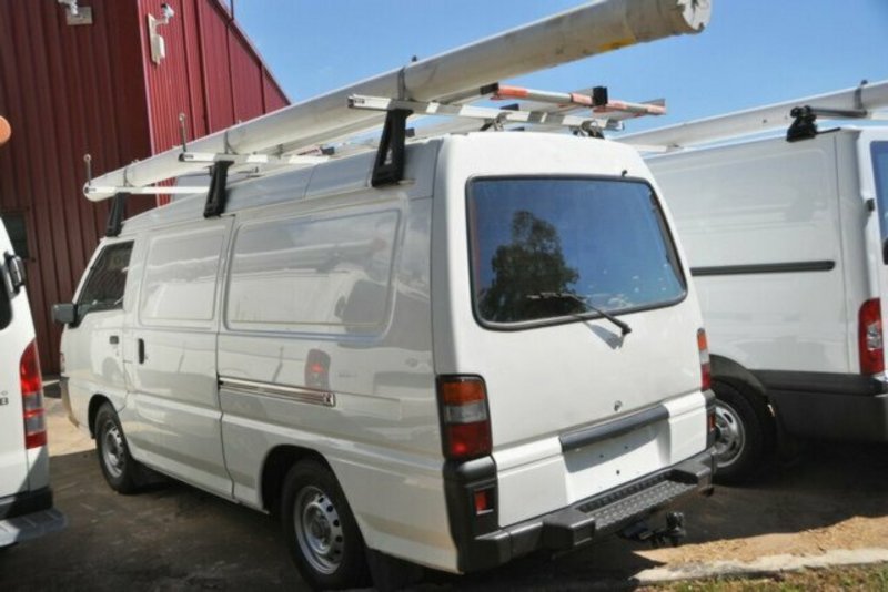 2009 MITSUBISHI EXPRESS PETROL SWB GC009704