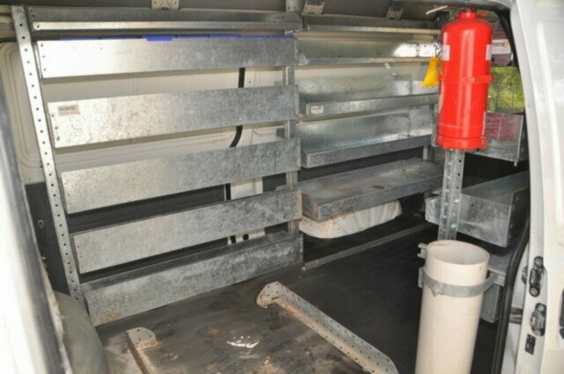 2009 MITSUBISHI EXPRESS PETROL SWB GC009704