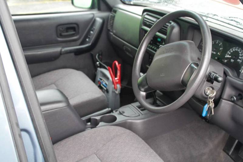 1999 JEEP CHEROKEE SPORT (4x4) XJ