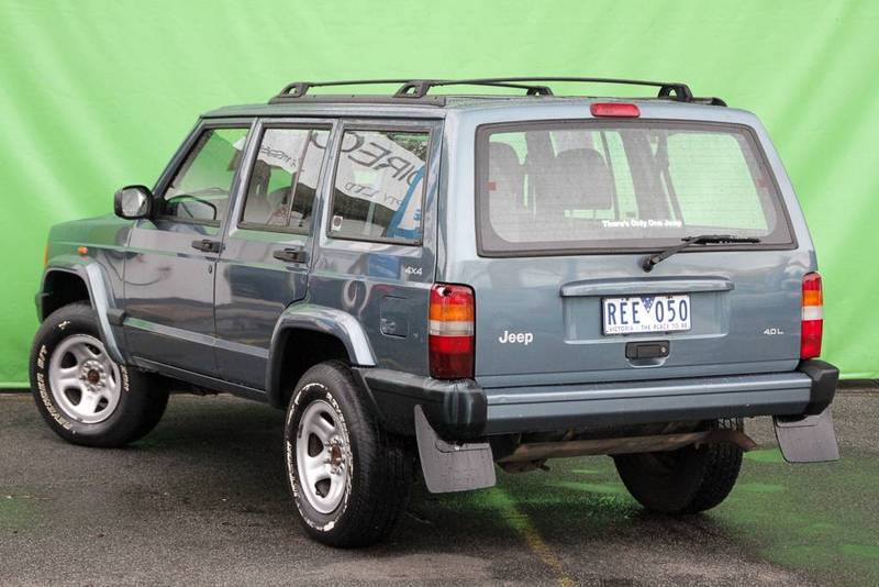 1999 JEEP CHEROKEE SPORT (4x4) XJ