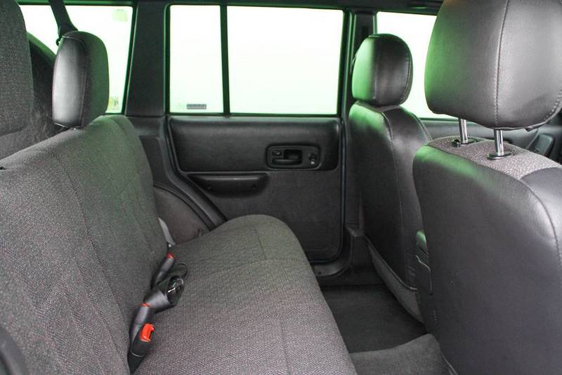 1999 JEEP CHEROKEE SPORT (4x4) XJ