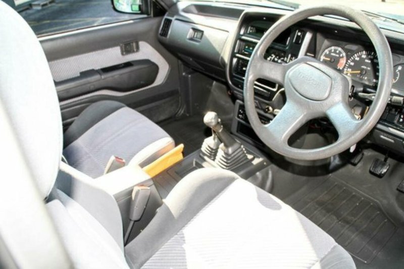 1996 MAZDA B2600 BRAVO (4x4)