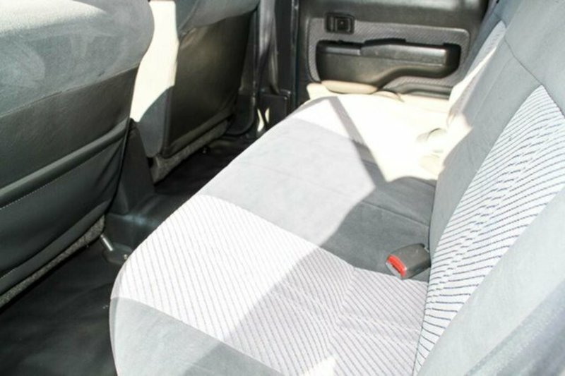 1996 MAZDA B2600 BRAVO (4x4)