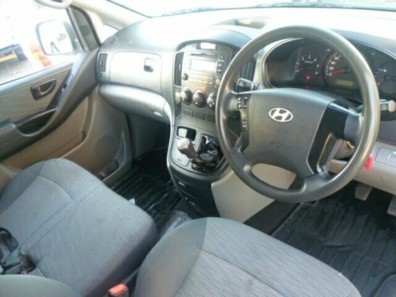 2010 HYUNDAI iLOAD TQ