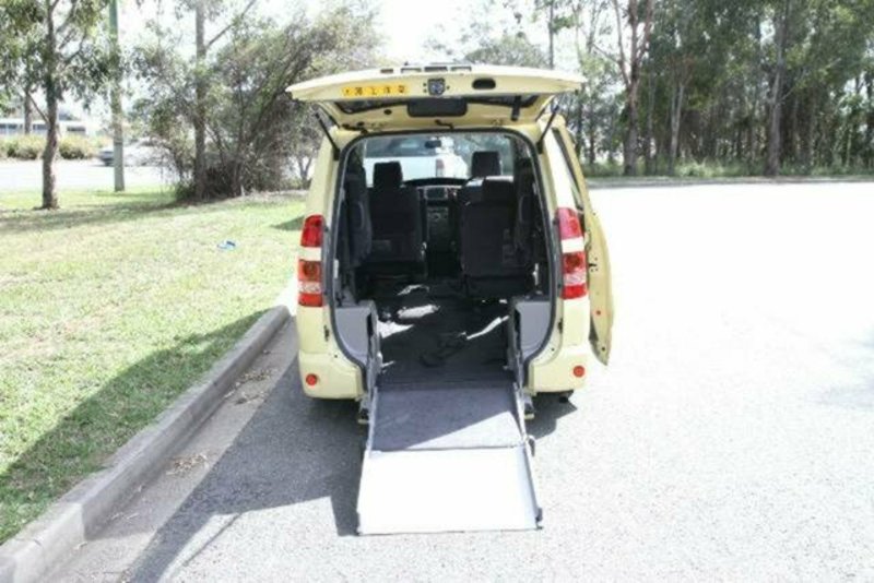 2003 TOYOTA Noah WELCAB AZR60