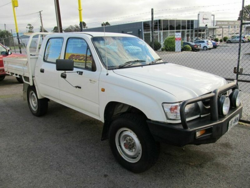 2002 TOYOTA HILUX LN167R