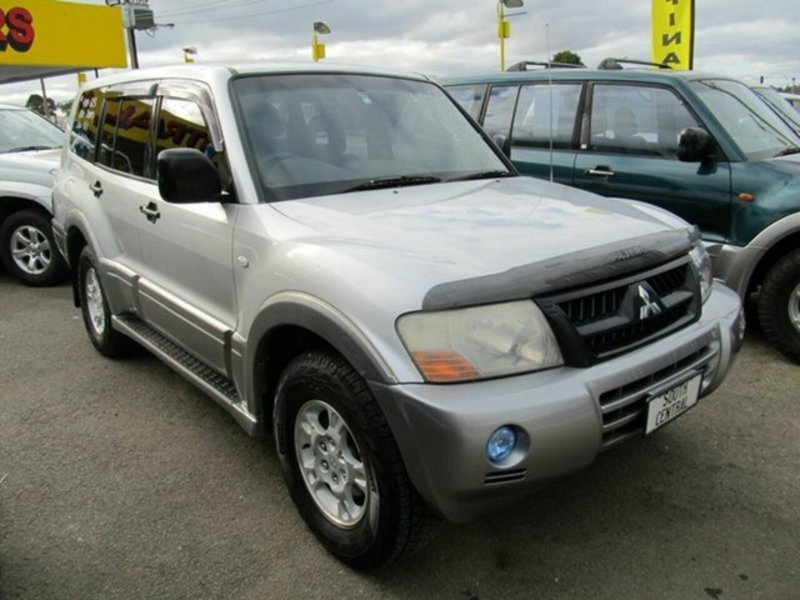 2003 MITSUBISHI PAJERO GLS NP