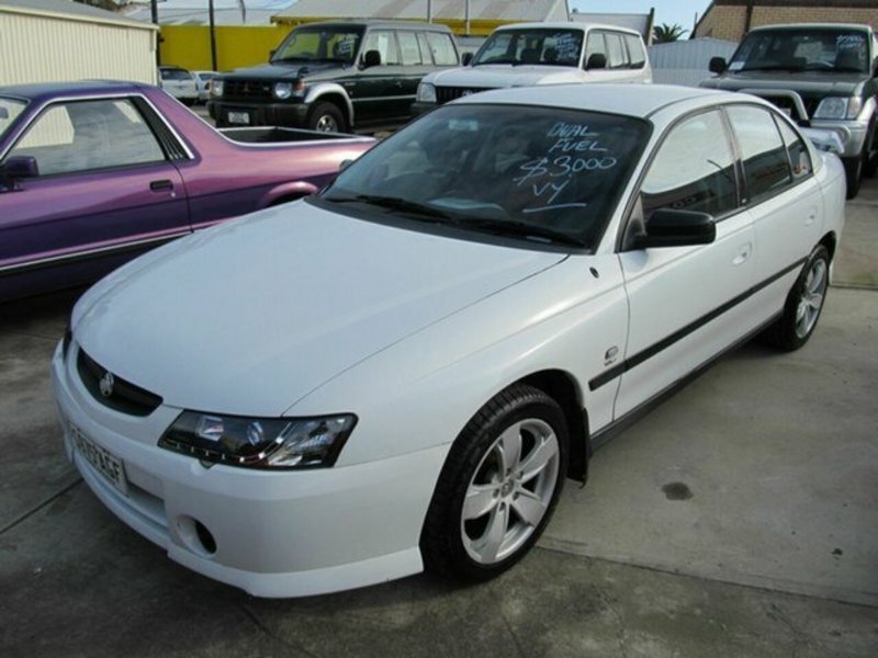 2003 HOLDEN COMMODORE EXECUTIVE VY
