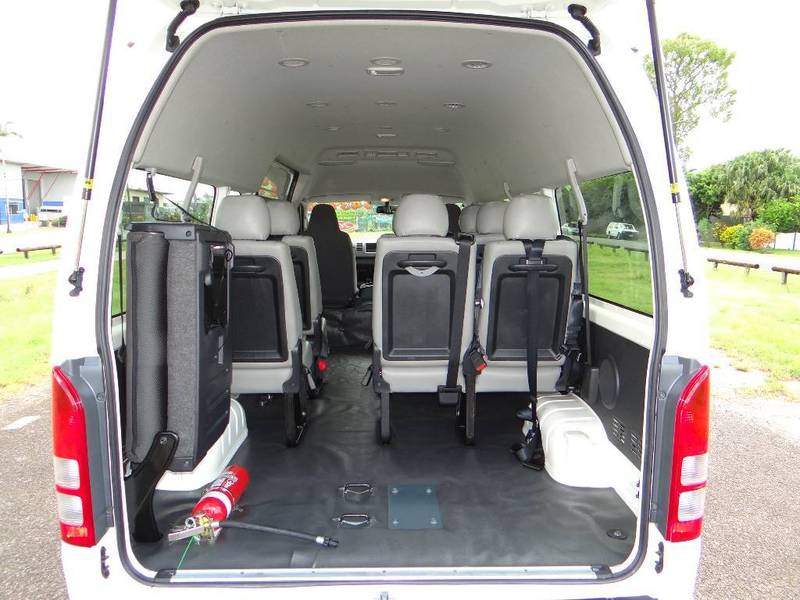 2013 TOYOTA HIACE COMMUTER TRH223R MY12 UPGRADE