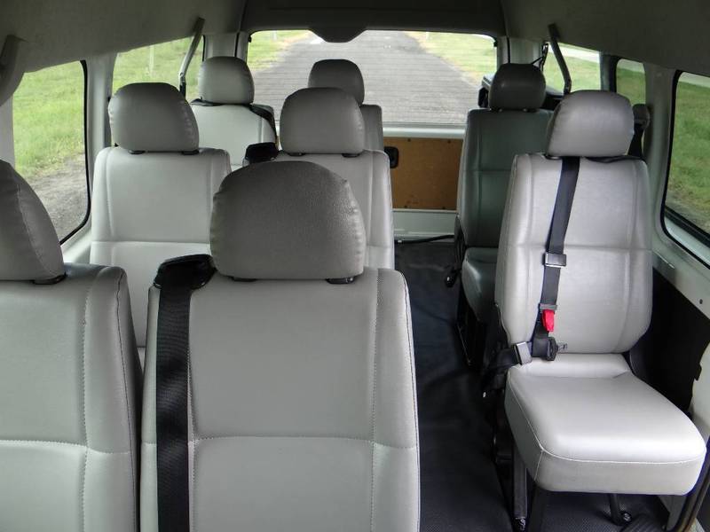 2013 TOYOTA HIACE COMMUTER TRH223R MY12 UPGRADE