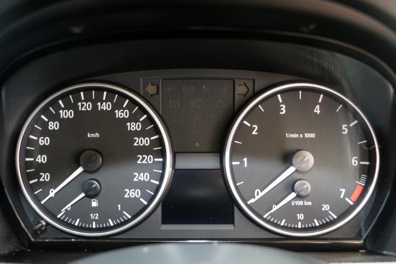 2005 BMW 320i Executive E90