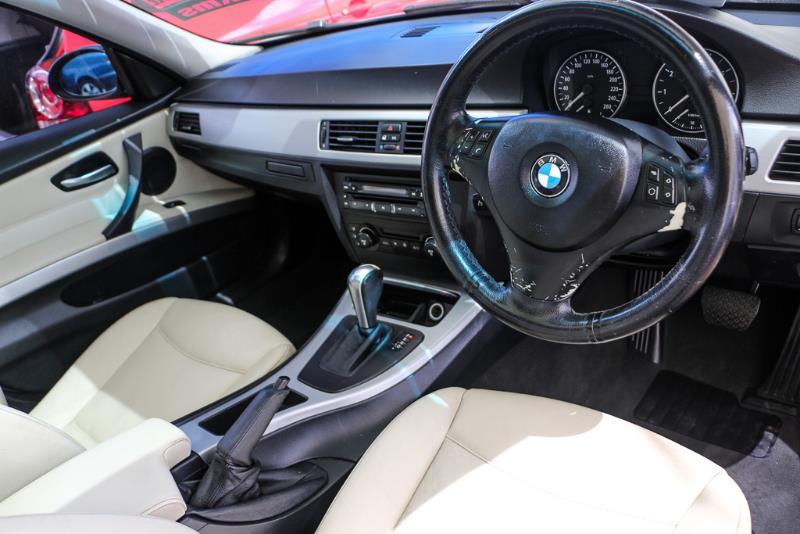 2005 BMW 320i Executive E90