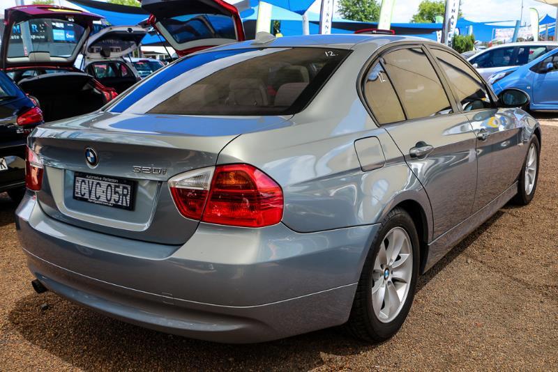 2005 BMW 320i Executive E90