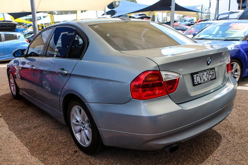 2005 BMW 320i Executive E90