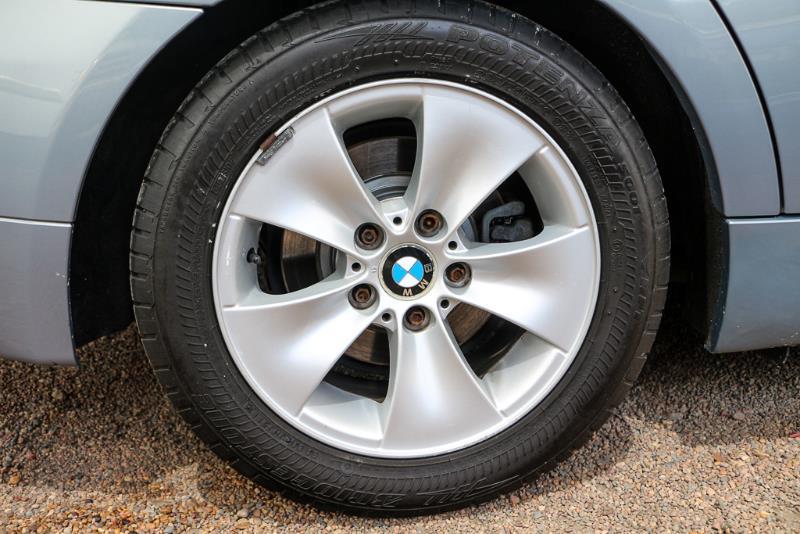 2005 BMW 320i Executive E90