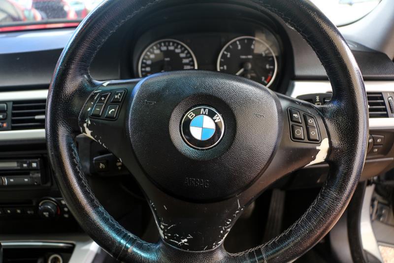 2005 BMW 320i Executive E90