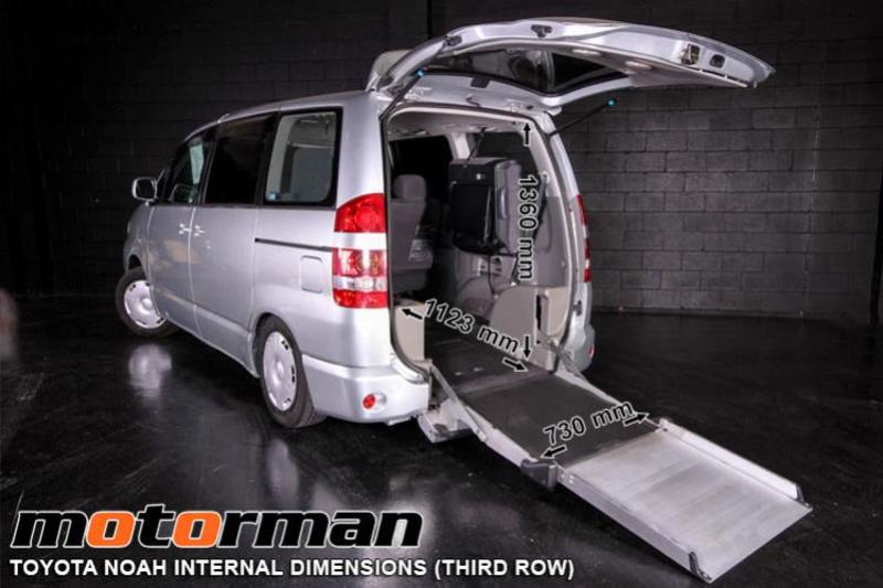 2004 TOYOTA NOAH SLOPER WHEELCHAIR RAMP