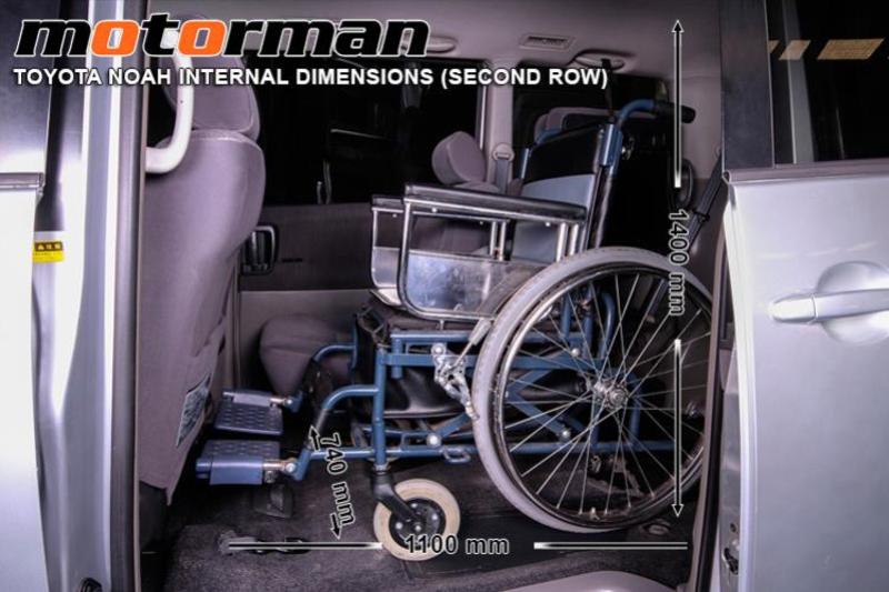 2004 TOYOTA NOAH SLOPER WHEELCHAIR RAMP