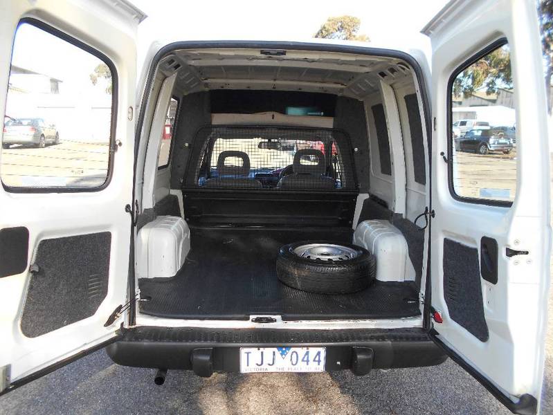 2000 HOLDEN COMBO SB