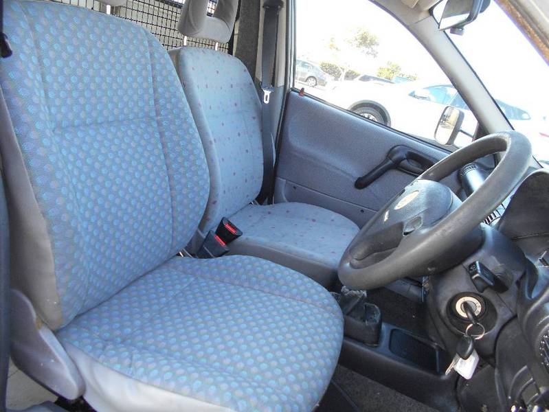 2000 HOLDEN COMBO SB