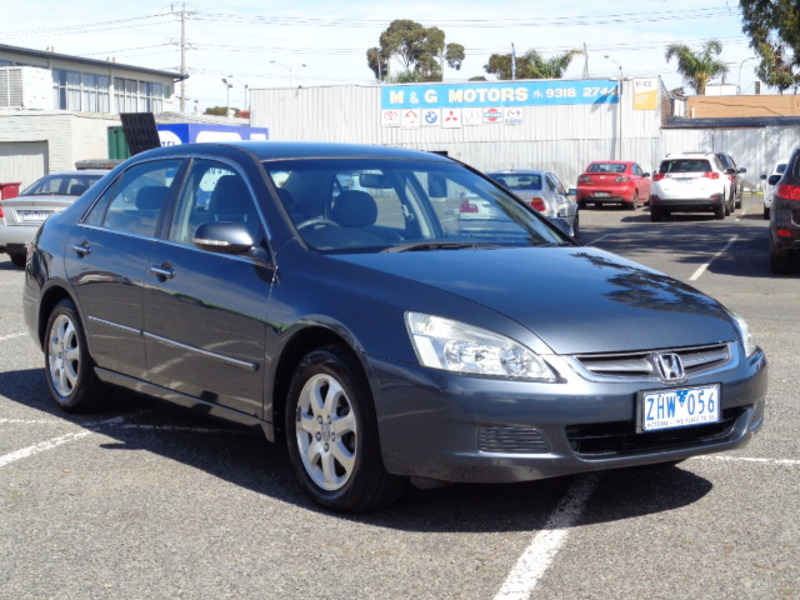 2005 HONDA ACCORD V6 40