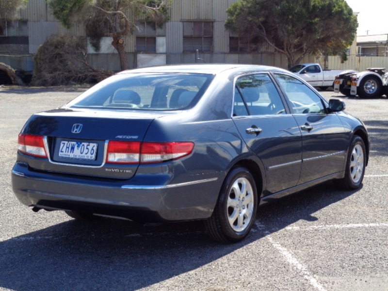 2005 HONDA ACCORD V6 40