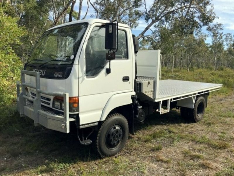1996 ISUZU NPR300 4x4