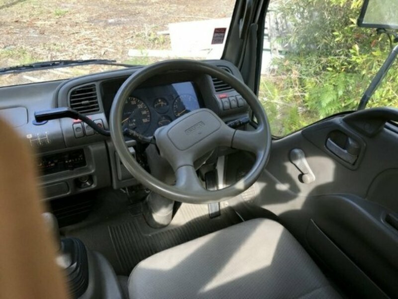 1996 ISUZU NPR300 4x4