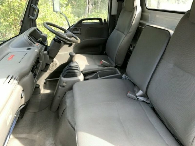1996 ISUZU NPR300 4x4
