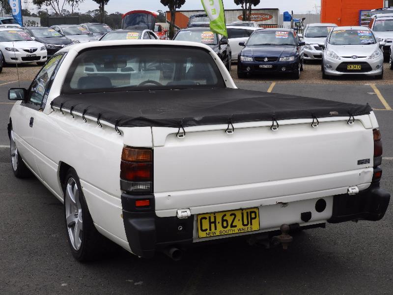 1990 HOLDEN COMMODORE VACATIONER VN