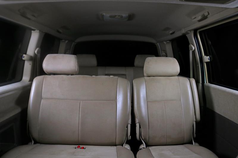 2002 TOYOTA GRAND HIACE