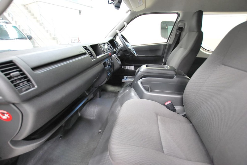2015 TOYOTA HIACE COMMUTER KDH223R
