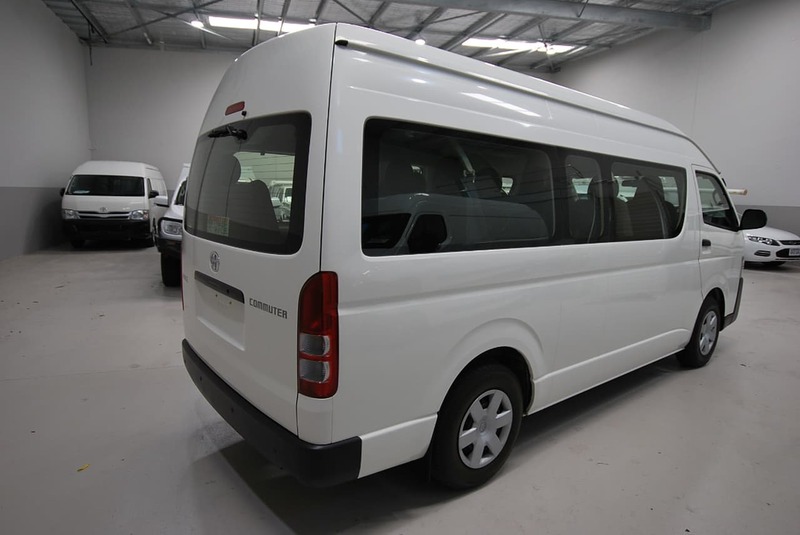2015 TOYOTA HIACE COMMUTER KDH223R