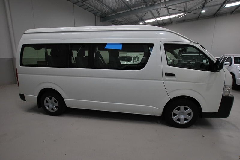 2015 TOYOTA HIACE COMMUTER KDH223R