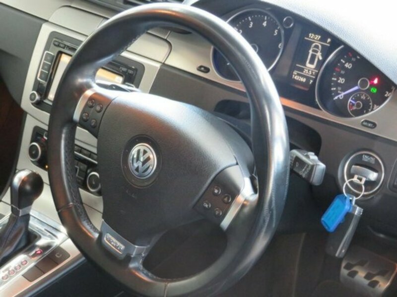 2010 VOLKSWAGEN PASSAT R36 3C MY10