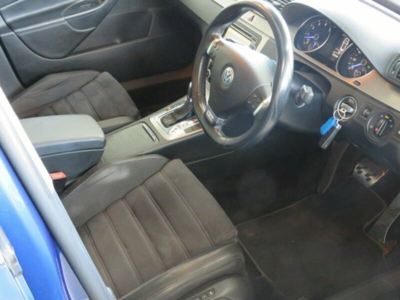 2010 VOLKSWAGEN PASSAT R36 3C MY10