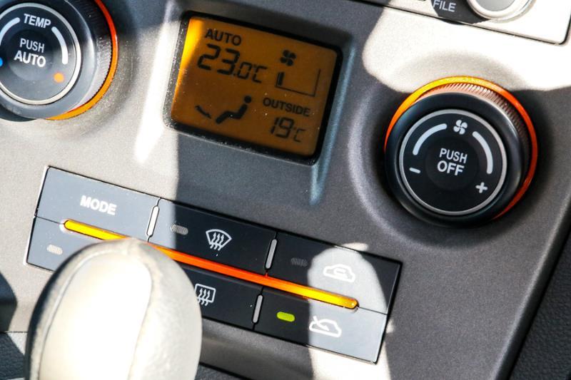 2009 KIA RONDO EX-L UN