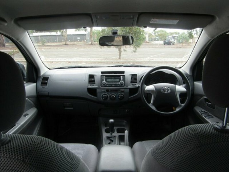 2011 TOYOTA HILUX SR GGN15R MY11 UPGRADE