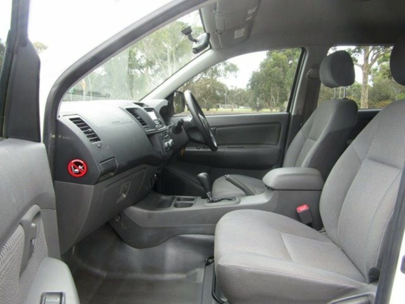 2011 TOYOTA HILUX SR GGN15R MY11 UPGRADE