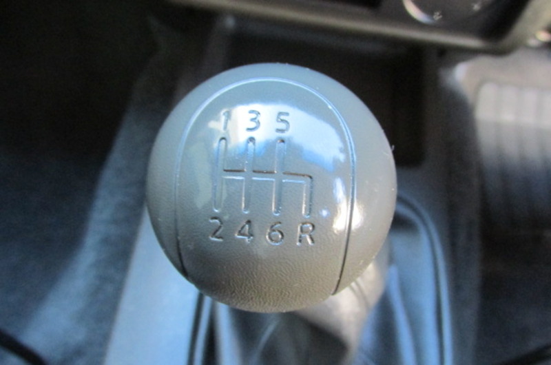 2011 NISSAN NAVARA RX (4x2) D40 MY11