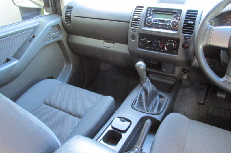 2011 NISSAN NAVARA RX (4x2) D40 MY11