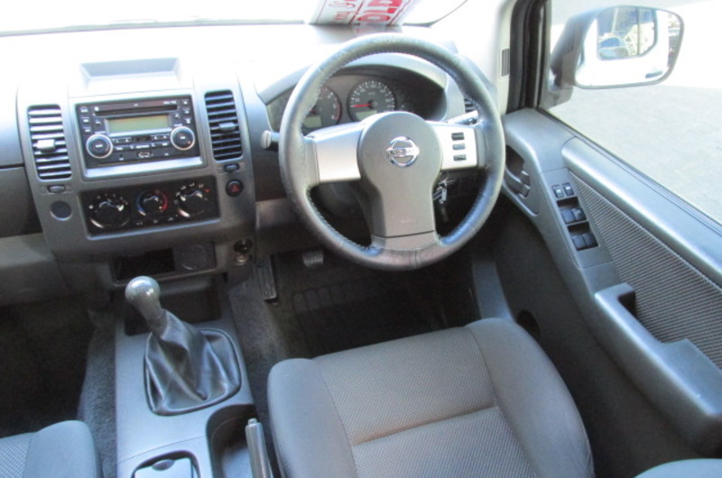 2011 NISSAN NAVARA RX (4x2) D40 MY11