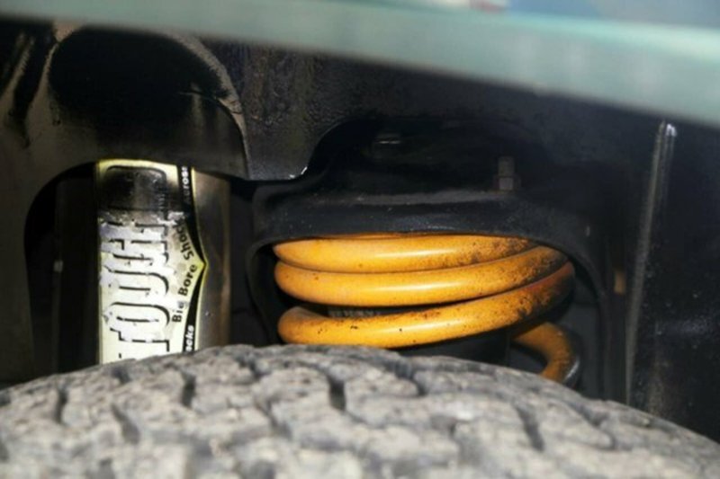 2000 TOYOTA LANDCRUISER (4x4) HZJ105R