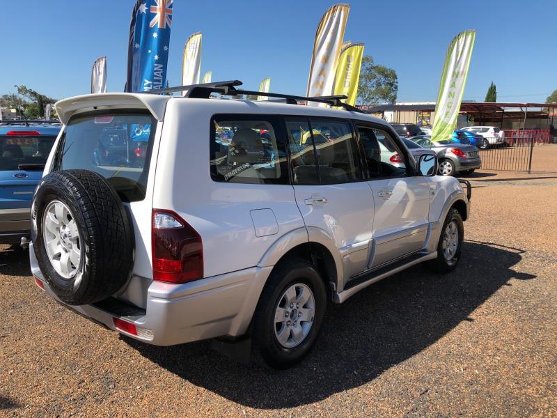 2003 MITSUBISHI PAJERO EXCEED 7 SEATER NP 4X4 3.8L V6