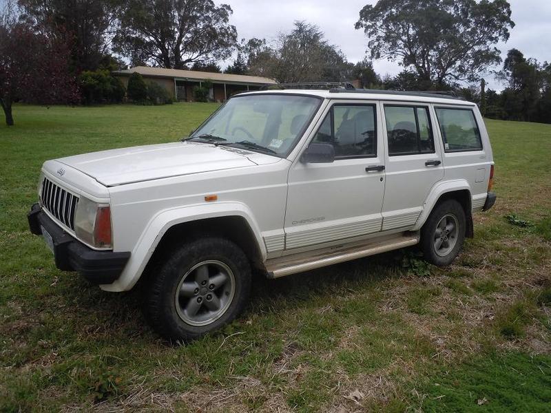 1997 JEEP CHEROKEE CLASSIC (4x4) XJ
