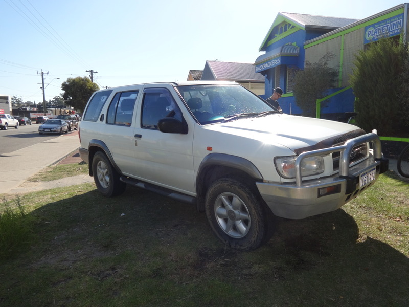2001 NISSAN PATHFINDER ST (4x4)